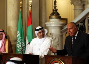 القاهرة: انفراج الأزمة مرهون بامتثال الدوحة