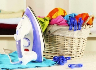 كيف تحمين ملابسك من تغير لونها مع مرور الوقت