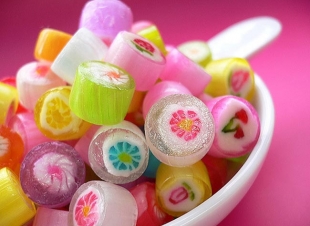 كيف تُبعد طفلك عن الحلوى؟